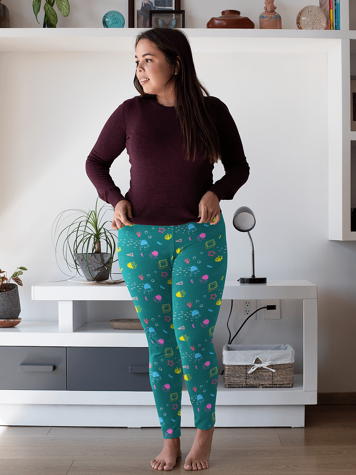 Shifty Seas pattern plus size leggings product image (1)