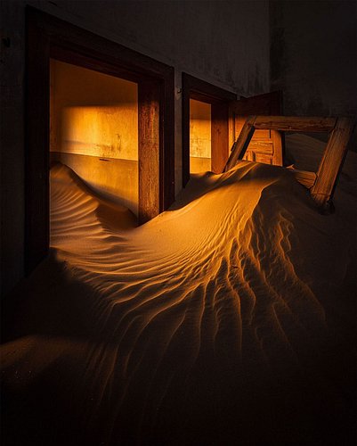 The Ghost Town is an evocative series by Virginia-based photographer @surfdurrani 

Captured in Kolmanskop, an abandoned mini...