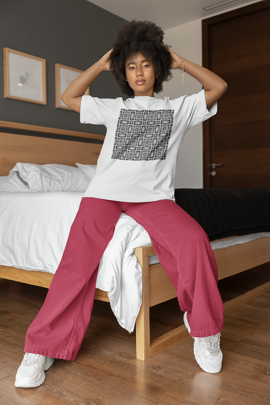 Abstract Monochrome Repeating Pattern Women's T Shirt product image (1)