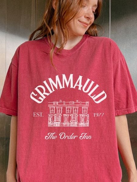 Grimmauld Inn Vintage Minimalist Style Shirt product image (48)