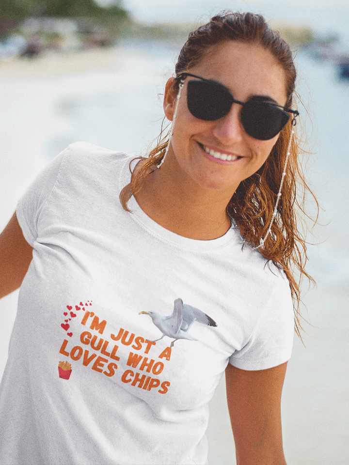 I'm Just a Gull Who Loves Chips T-shirt product image (1)