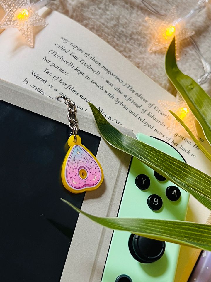 Ouija Planchette Switch Charm product image (1)