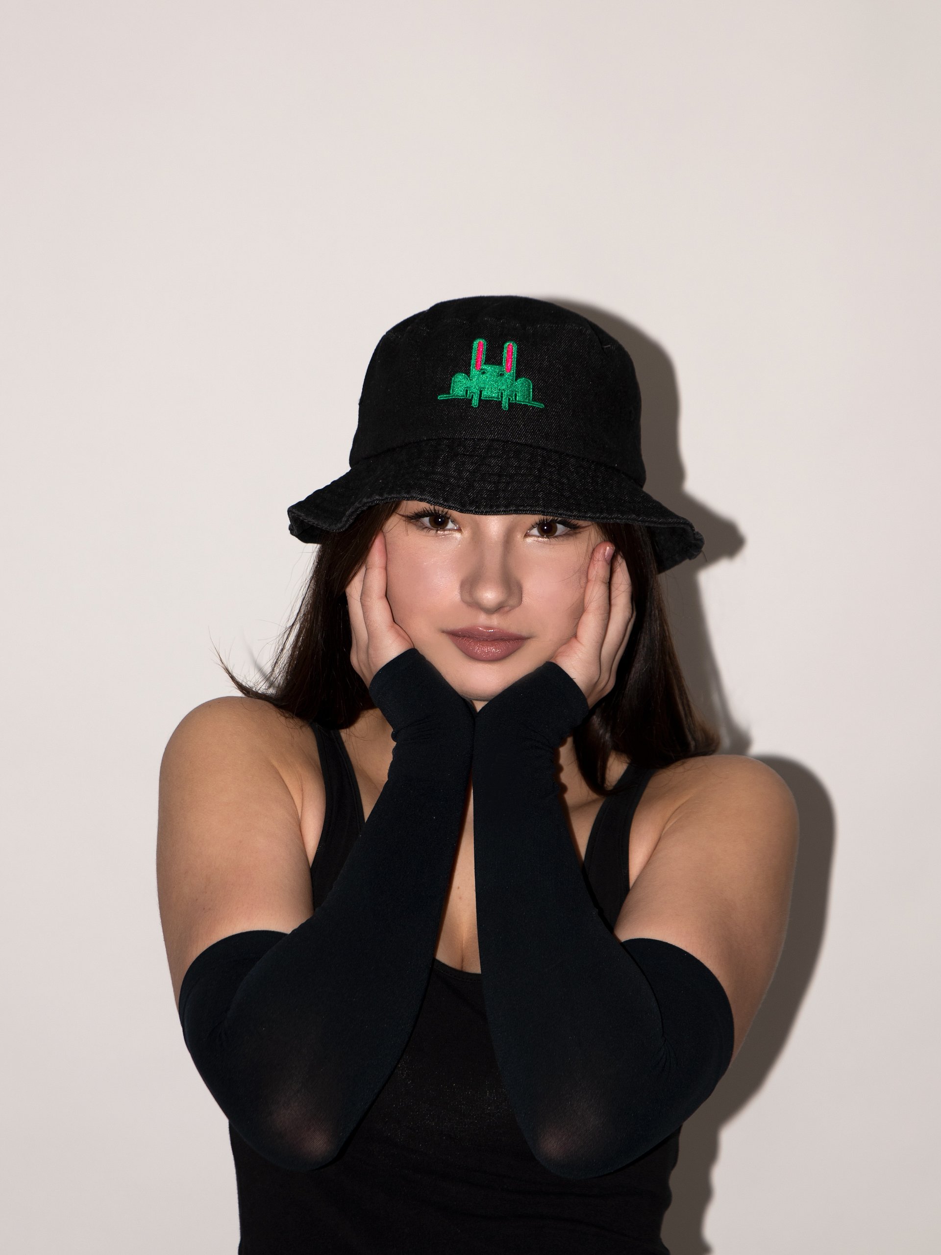 Shade Ribbunny bucket hat product image (1)