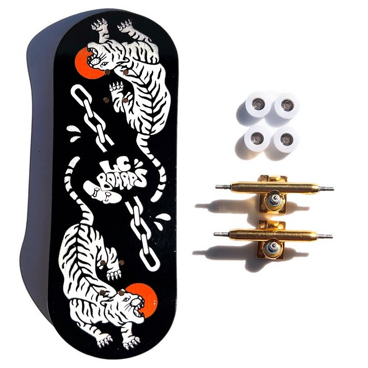 LC BOARDS 98X34 COMPLETE TIGER GRAPHIC FOAM GRIP TAPE product image (1)