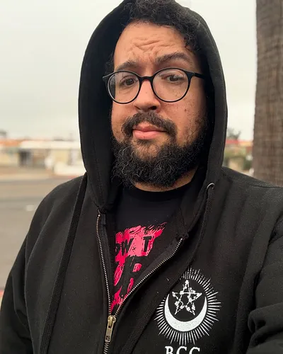 I love how comfortable my @blackcraftcult hoodie is, also their newest designs they dropped are 🔥🔥