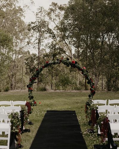 🖤❤️💍

📸 @tayandfrancis 
💒 @walkaboutcreekevents