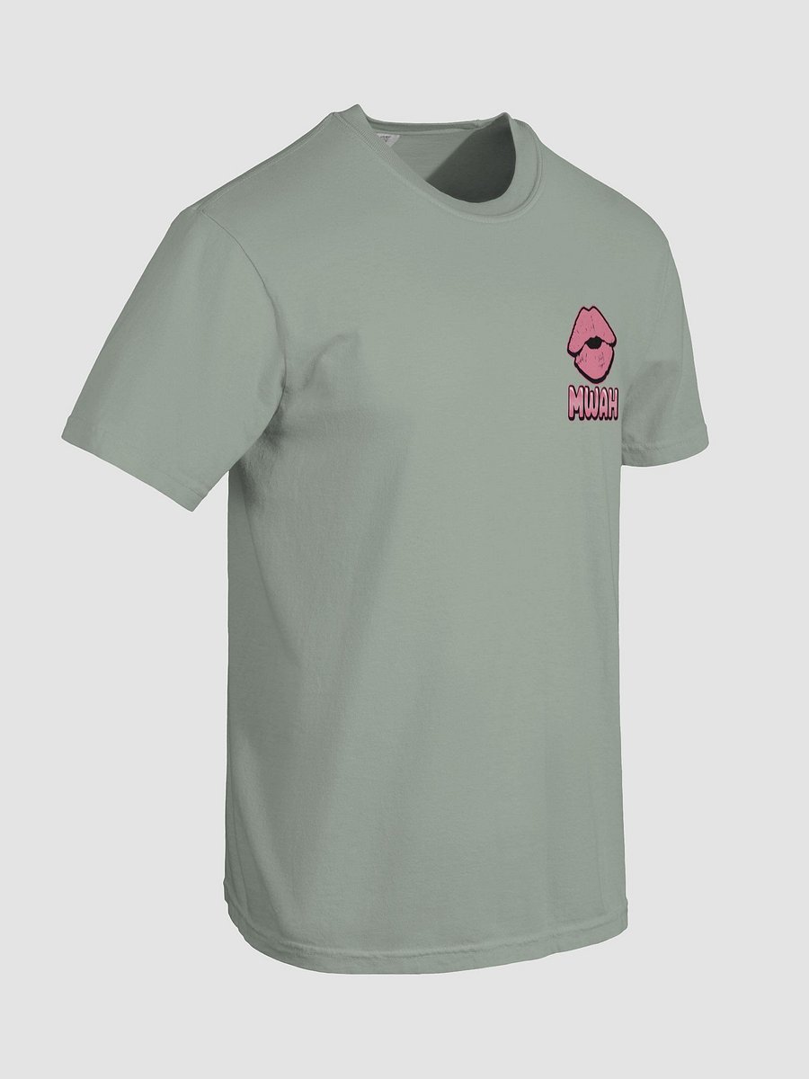 MWAH Lips Graphic Tee product image (38)