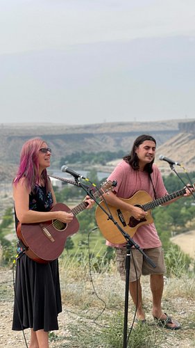Road shows have all the unexpected.
•
#live #music #food #drink
