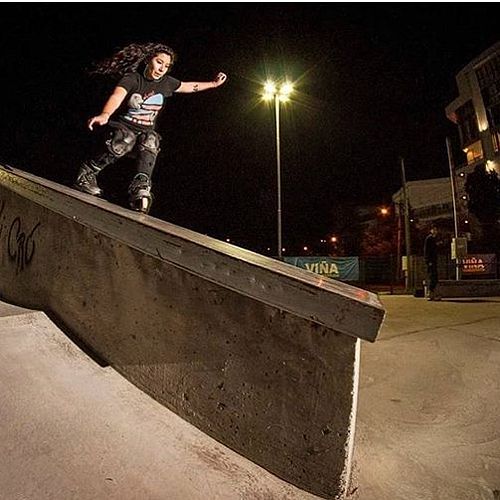 Desde #valparaiso @kari.rulitos 🔥❤️ #latinasporelmundo #bladies #rollfem