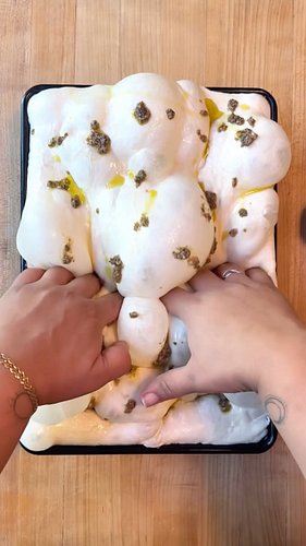 Focaccia Pugliese 

Grazie to Roccos @capatosta135 🌹 Mama! I was gifted some beautiful ingredients from Puglia last week! Mam...