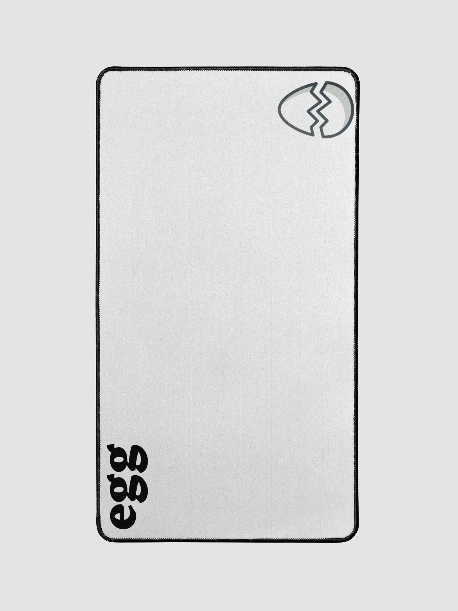 Cracked product image (1)