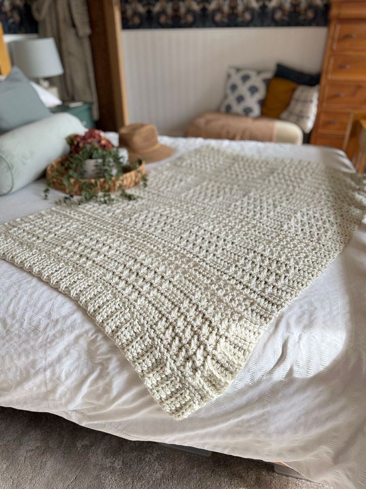 Silver Squares Thick Crochet Blanket Pattern | Quick, Easy Bulky Blanket PDF product image (1)