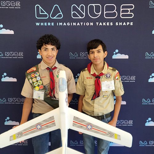 La Nube 🌤 + Aviation Merit Badge ✈️ = Imagination Unlocked 👨🏿‍✈️ Congrats Scouts!

#lanube #scouting #scoutsbsa