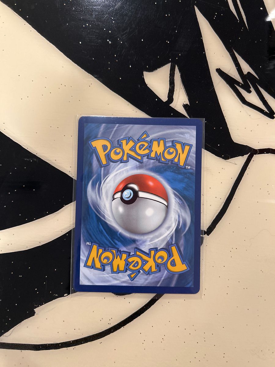 Surfing Pikachu Vmax product image (2)
