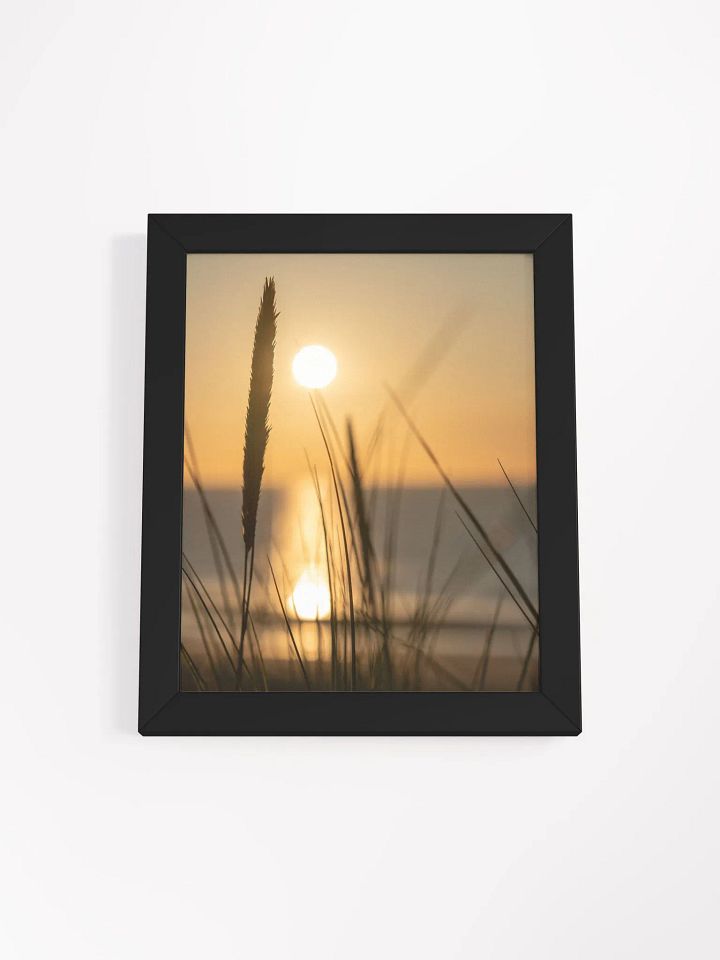 Close up sea view product image (1)
