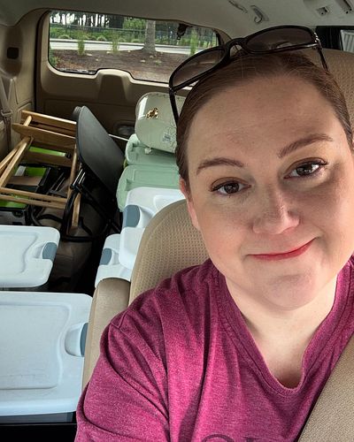 Got a whopping five minute commute to market today! It took me longer to load it all up than it will to get to city hall. 😂 I...