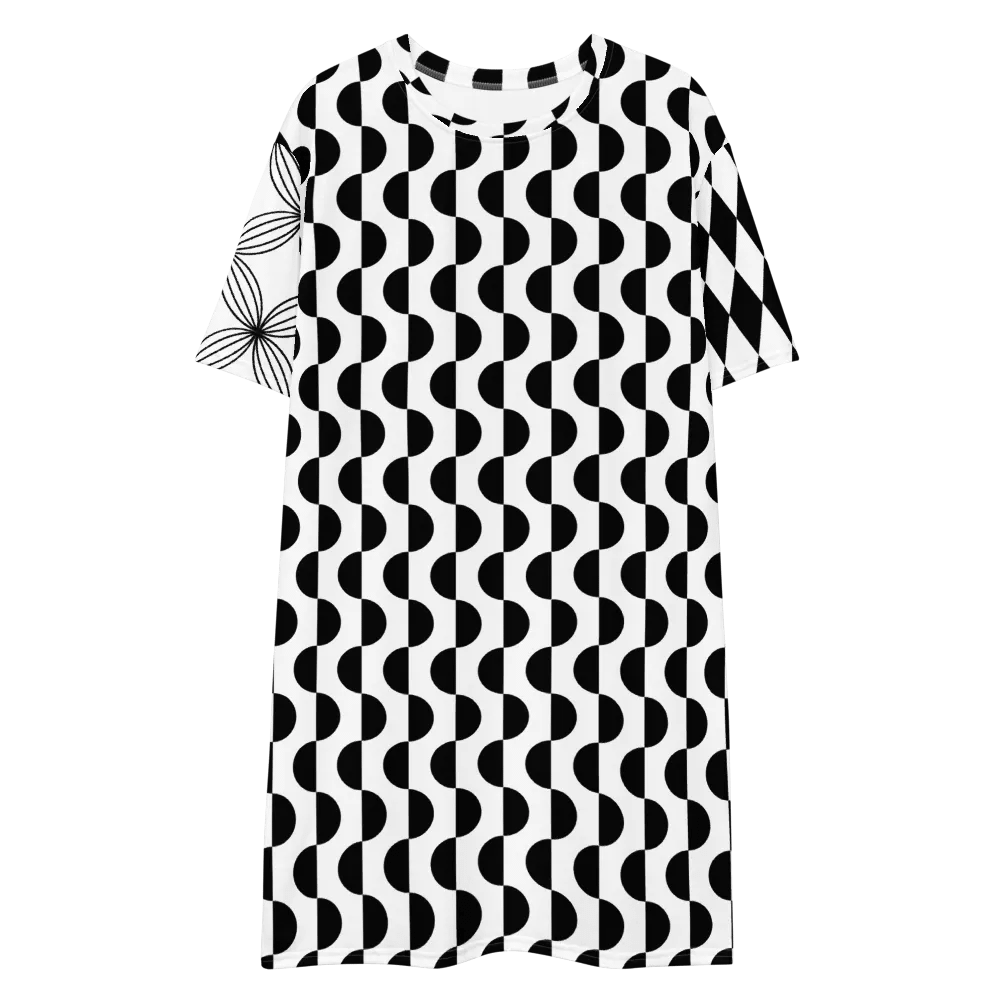 All-Over Geometric Black & White Oversized T-Shirt Dress product image (10)