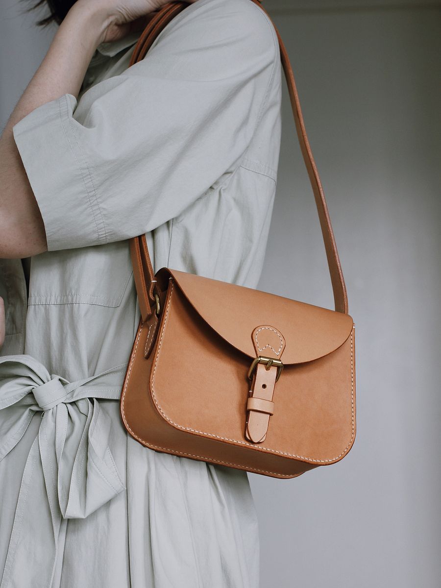Vegetable Tanned Leather Saddle Bag - Small product image (9)