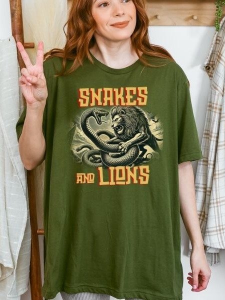 Dramione Snakes and Lions Vintage Pulp Mystery Harry Potter Shirt product image (66)