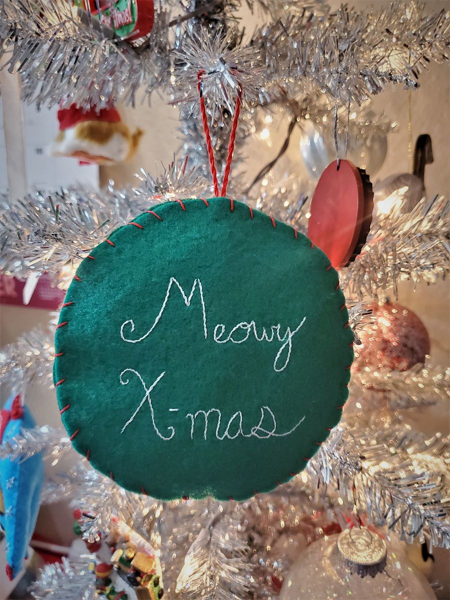 Meowy Xmas Felt Ornament product image (3)