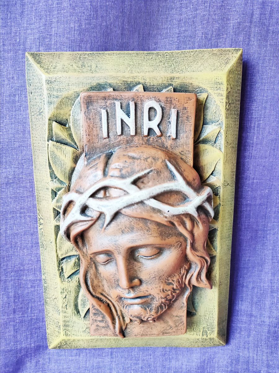 Decoração de Parede Rosto de Jesus - Peça Única em Pó de Pedra, Feita Artesanalmente em Portugal product image (3)