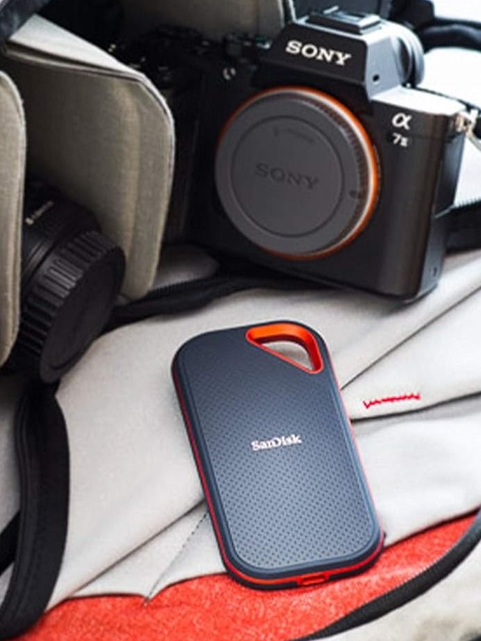 SanDisk 2TB Extreme PRO Portable SSD product image (2)