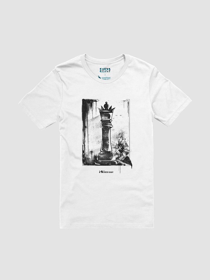 Grunge Chess: The Queen unisex t-shirt product image (1)