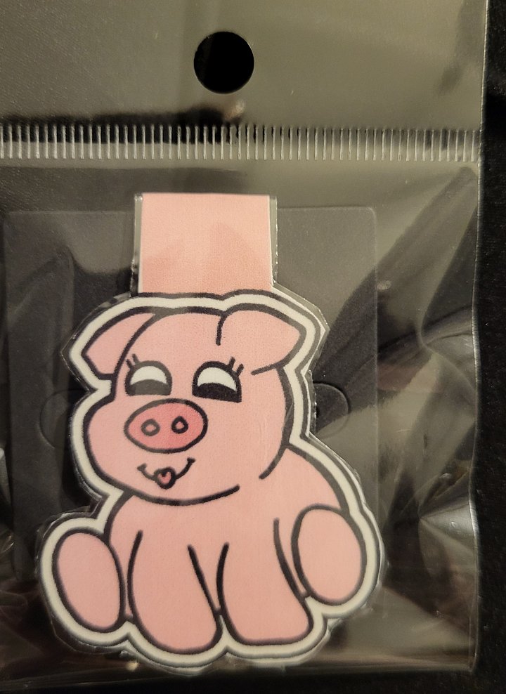 Cute Cartoon Pink Pig Cut Out Magnetic Laminated Bookmark for Farm Animal Lovers product image (1)