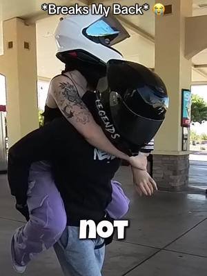 “LOOK AT THE DOG!” 😂💀@madison.dy  • #motorcycle #r6 #fyp #yamaha #r7 #r1 #bikelife #couple #yzf #biketok #booktok #revzz #funnybiker #revzz #bikergirl 