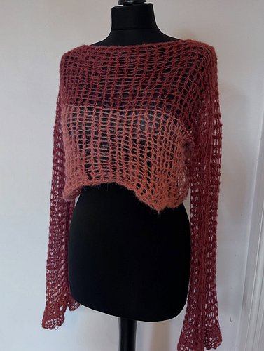 Custom jumper for @tashfashboop - she wanted a two-tone rust coloured cropped jumper without distressing