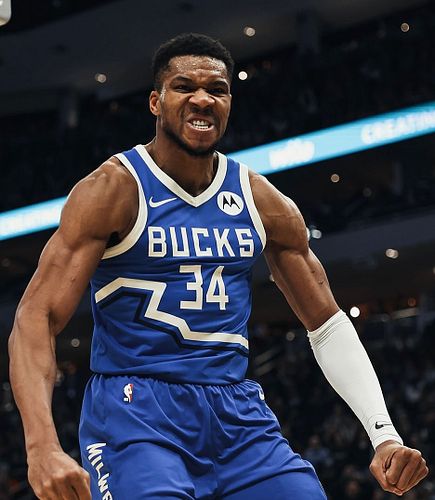 Giannis igra u petoj brzini ove sezone

42 poena
12 skokova
11 asistencija
15/24 FG

6. pobjeda Bucksa zaredom 🦌