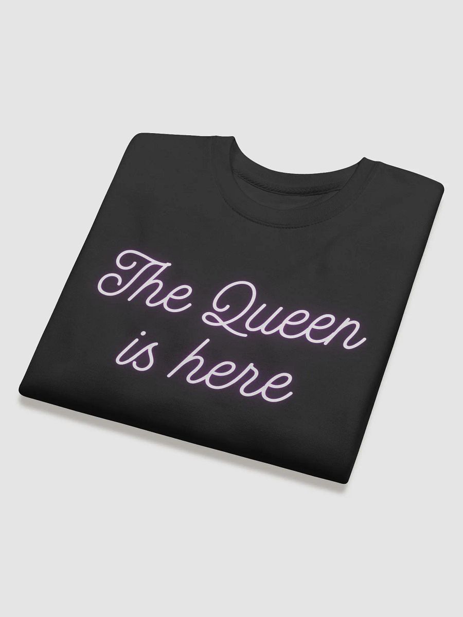 The queen is here sweater product image (31)