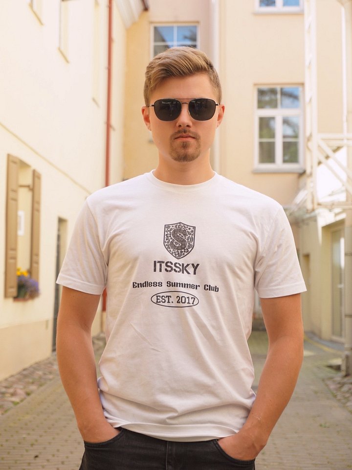 ItsSky Summer Club printed T-shirt product image (2)