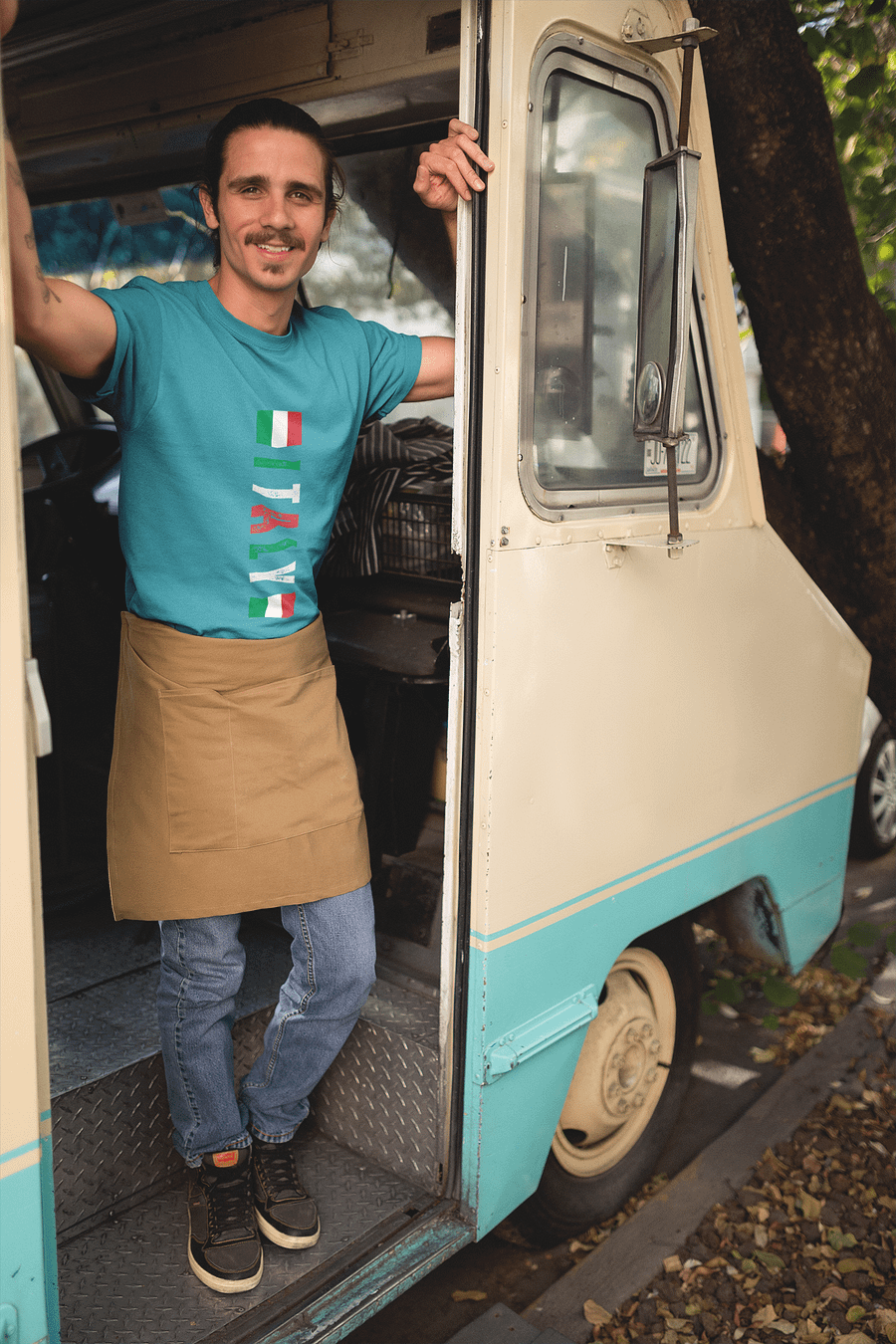 Italian Flag-Inspired Comfort T-shirt - 100% Cotton product image (2)
