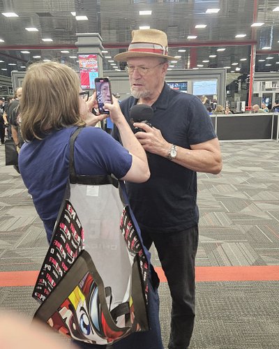 THAT'S MARY POPPINS Y'ALL! 
K-Mill is out at FAN EXPO Chicago this weekend and will be posting more pics.
#fanexpo #fanexpoch...