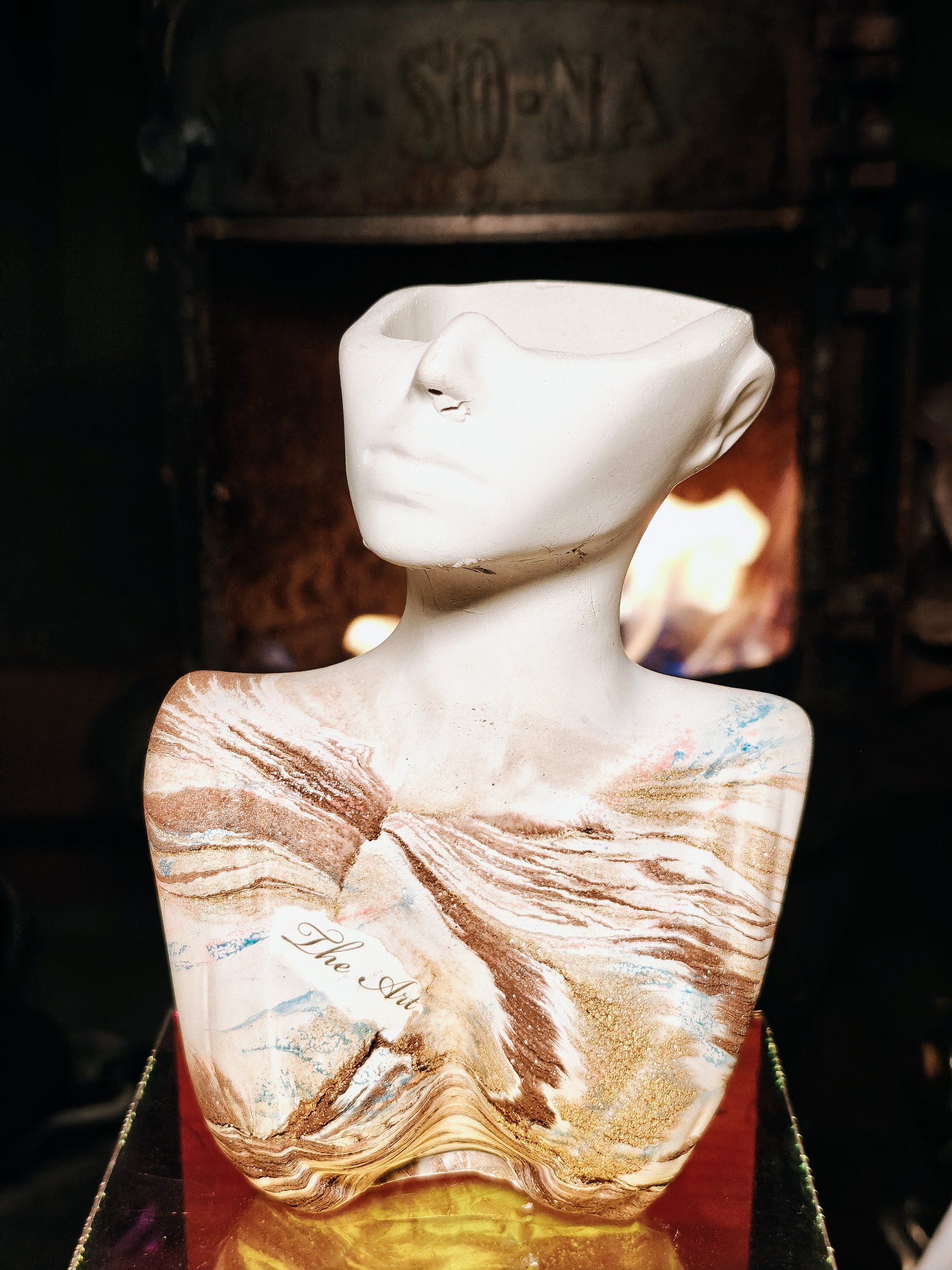 Canyon Flight Concrete Vase product image (1)