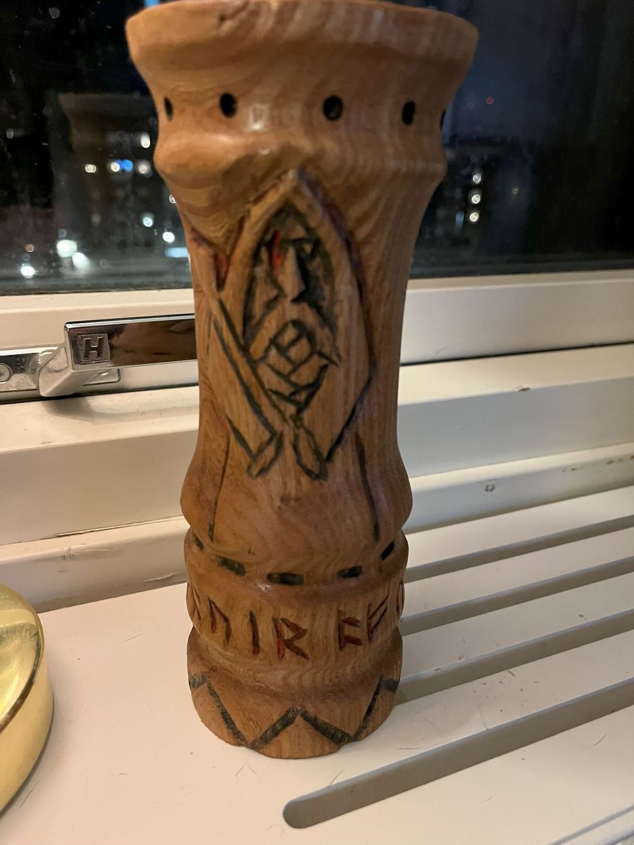 Runic Candle Holder with Odin’s Spear – Viking Style product image (5)