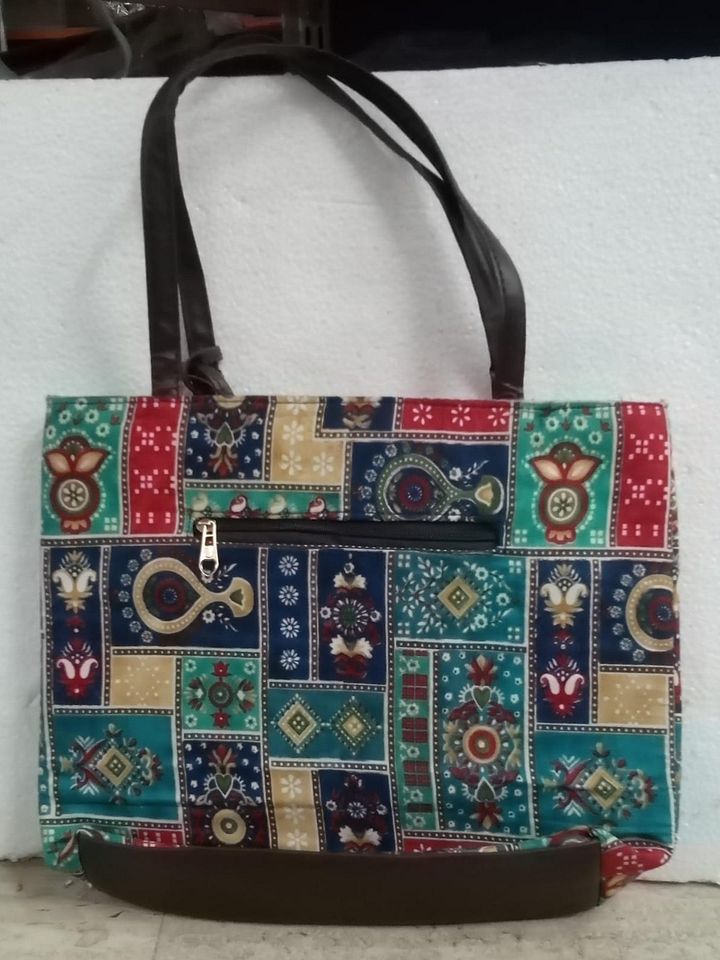 Womens Hand Bag product image (2)