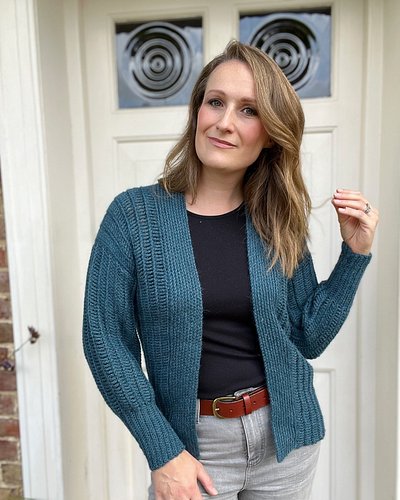 Get cosy in style — comment SYDNEY to get the details! 

The Sydney Cardigan is an easy side-to-side crochet with a modern ri...