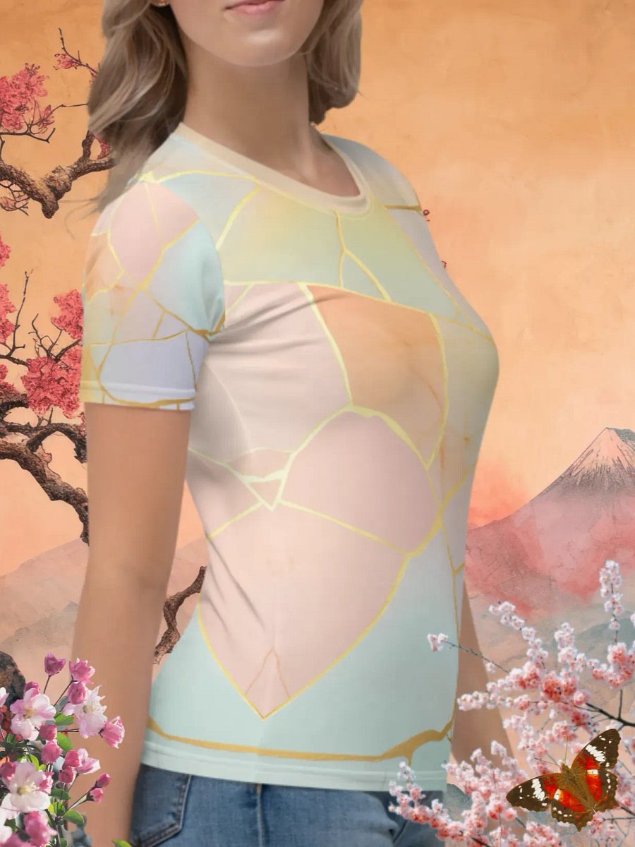 Pastel Gold Kintsugi Print T-Shirt product image (3)