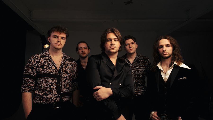 Signed Photo (New) product image (1)