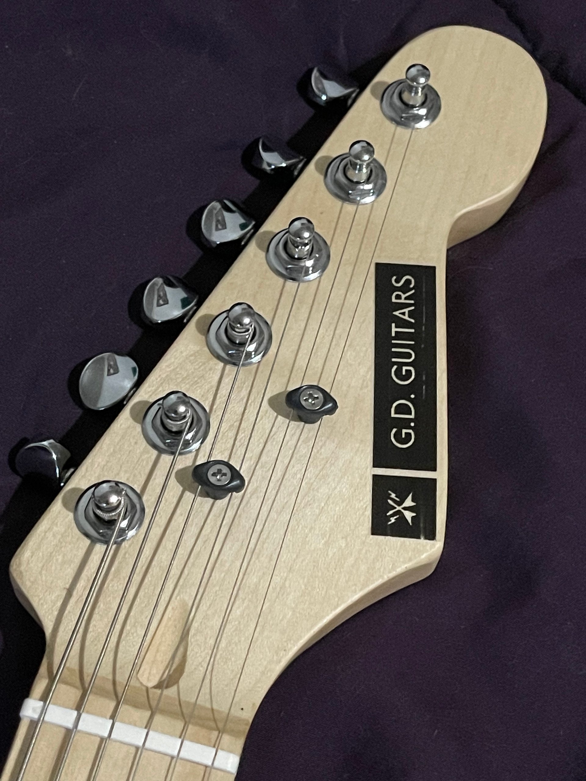 GD Guitars Super S – Arctic White | GD Pickups Gamsbucker Loaded | Vintage Meets Vicious product image (3)