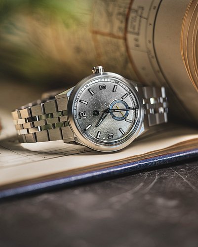 The @zeloswatches Comet 39 “51” ✈️🔥

This isn’t just a watch — it’s history you can wear.

Only 25 of these exist in the worl...