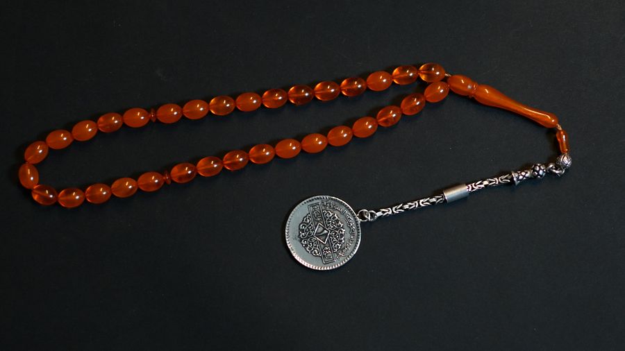 مسبحة مزينة بالليرة السورية 1979 product image (3)