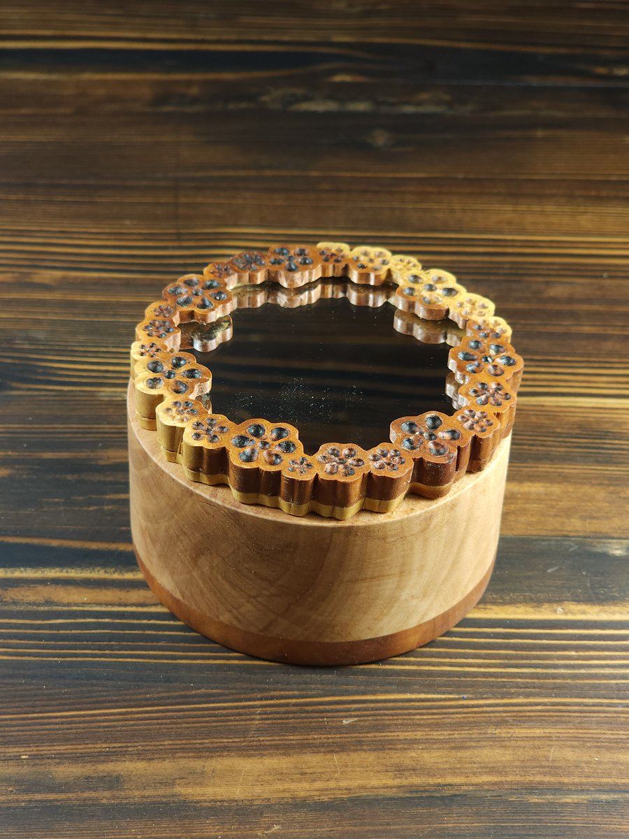 Handcrafted Cylindrical Wooden Box with Mirror Lid – Floral Carved Design product image (5)