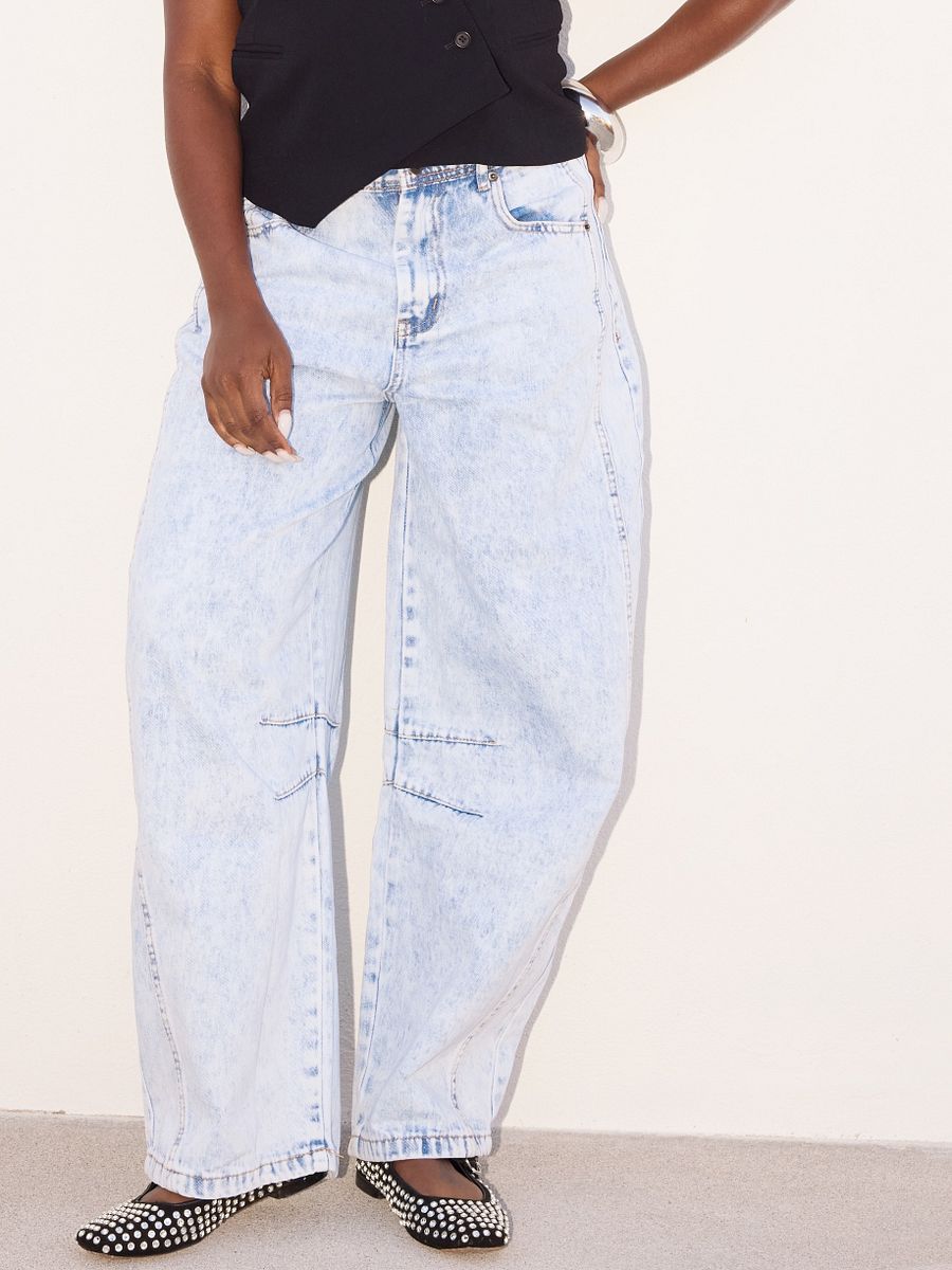Classic Barrel Jeans product image (2)
