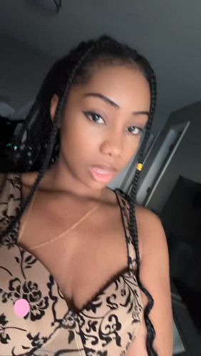 If you haven’t found my music already, tap in on my profile🌈

follow for more ♡ (@lillipie101)
.
.
.
.
.
.
.
#music #newmusic...
