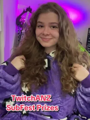 I just received my prizes from last years TwitchANZ SubFest that i took part in!  Thanks to all your subs and support, I was sent a TShirt and oversize hoodie and a Twitch Glitch Pillow! 💜 #viral #trending #fypシ #convention #cosplayer #cosplay #twitch #streamer #gamergirl #gamer #sydney #friends #event #contentcreator #content #subfest #twitchanz #twitchanzsubfest #prizes #gifted #subfestprizes #subfest2023 #twitchstreamer 