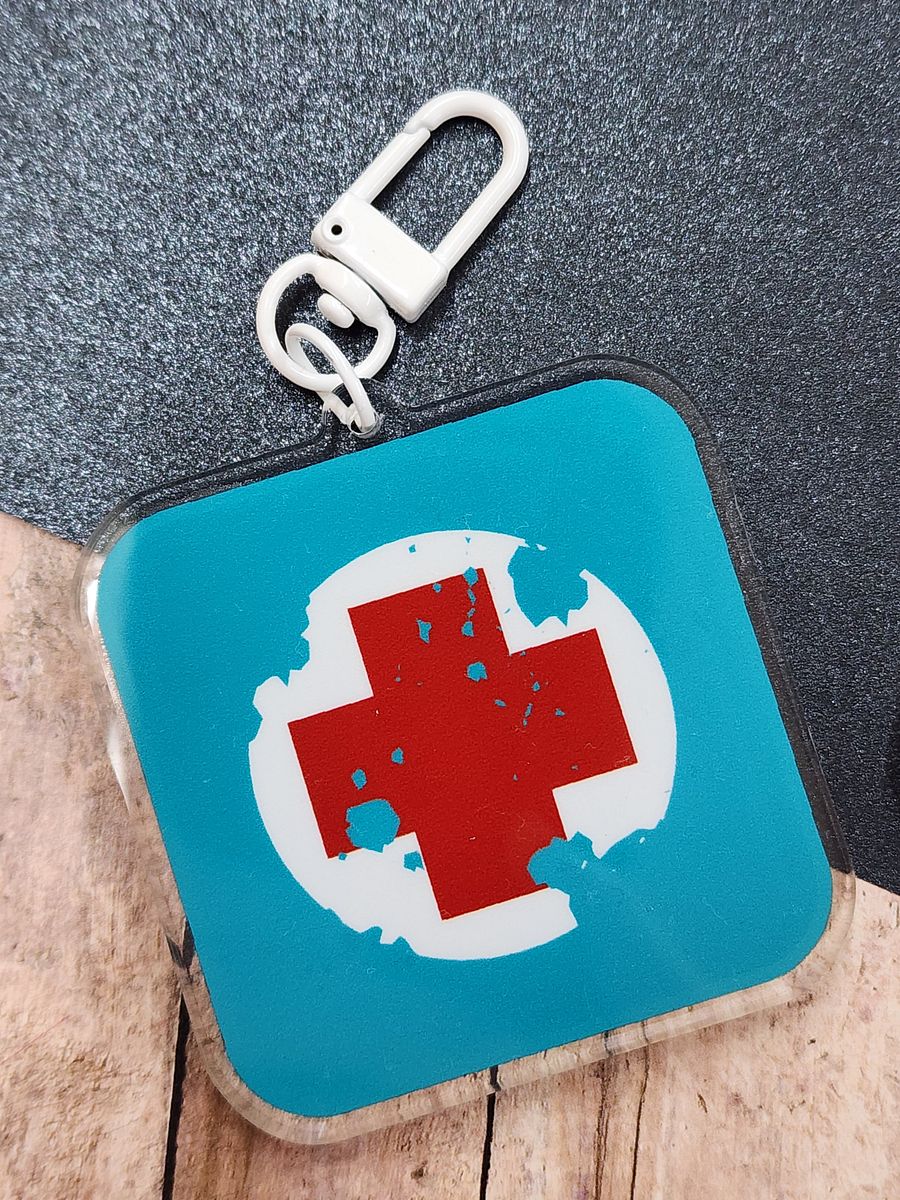 Team Fortress 2 Medkit Shaker Keychain product image (2)