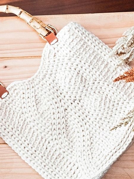 Royal Antler Crochet Bag product image (2)